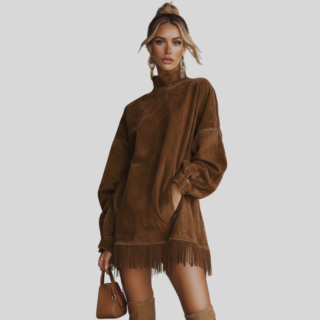 Robe en daim à col montant avec franges