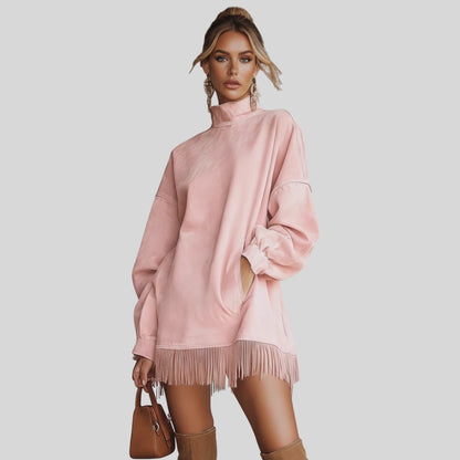 Robe en daim à col montant avec franges
